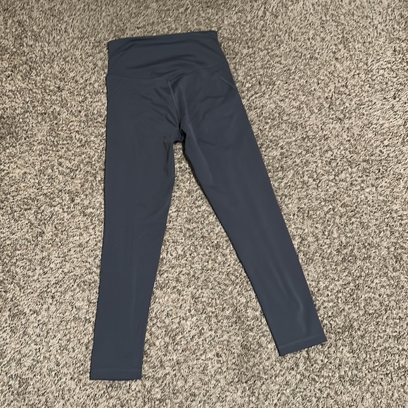 Girlfriend Collective Compressive High-Rise Leggings - Picture 6 of 8